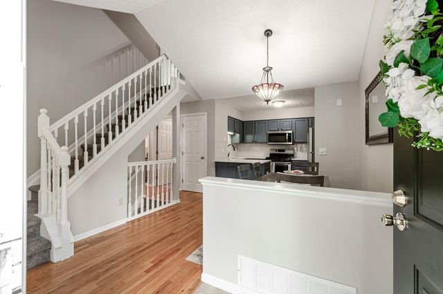 5940 Glen Village Drive, Dublin, OH 43016