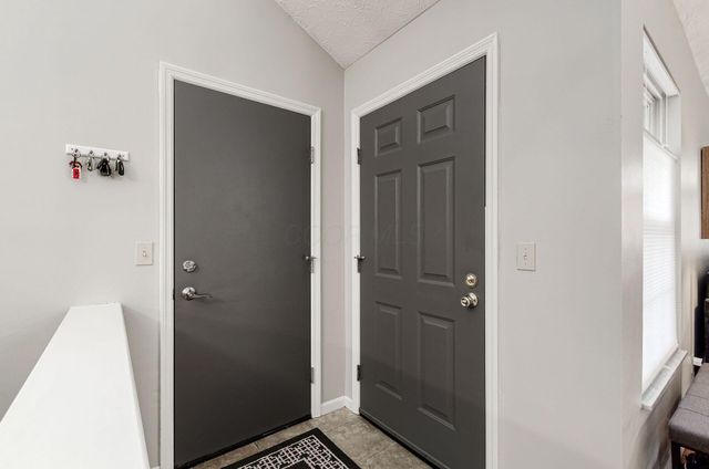 5940 Glen Village Drive, Dublin, OH 43016
