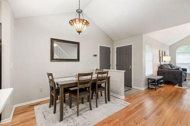 5940 Glen Village Drive, Dublin, OH 43016
