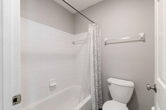 5940 Glen Village Drive, Dublin, OH 43016
