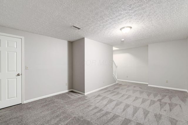 5940 Glen Village Drive, Dublin, OH 43016