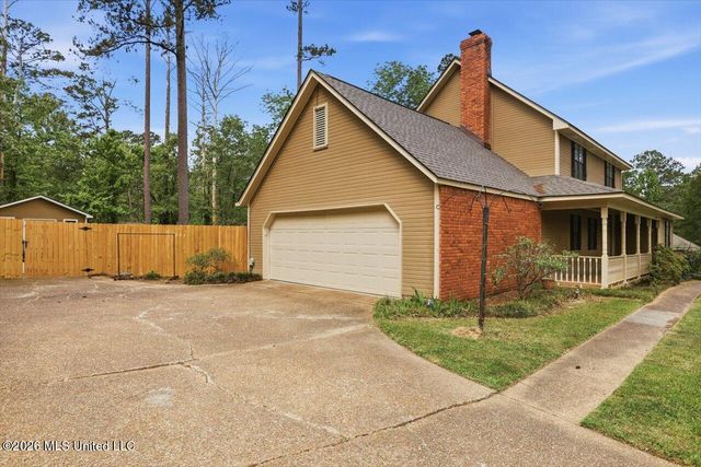 210 Magnolia Trail, Brandon, MS 39047