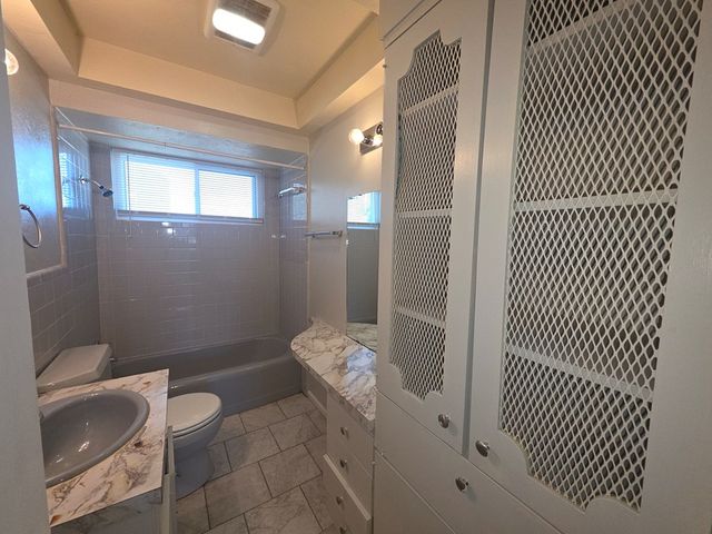 4610 Storey Ave, Midland, TX 79703