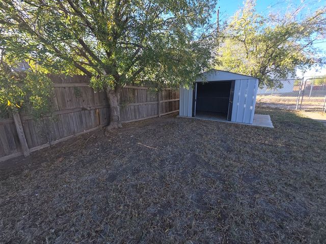 4610 Storey Ave, Midland, TX 79703