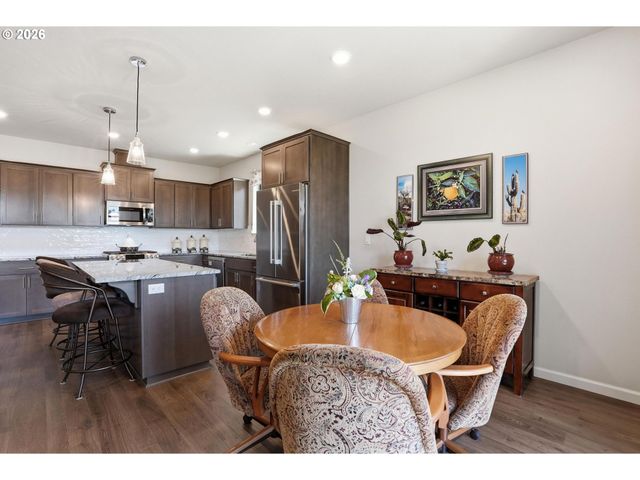 183 Ne 19TH Ave, Canby, OR 97013