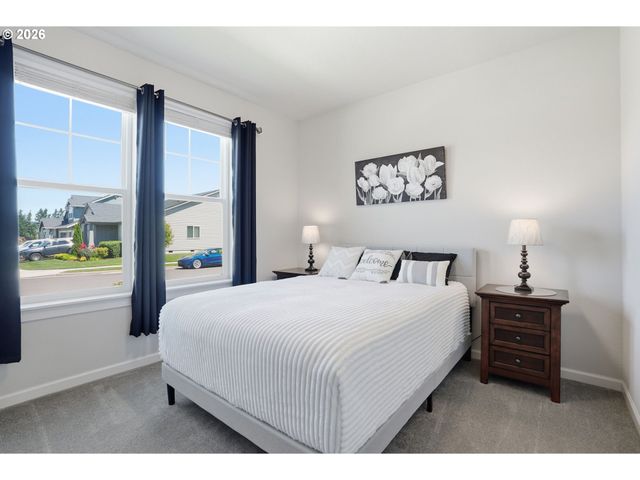 183 Ne 19TH Ave, Canby, OR 97013