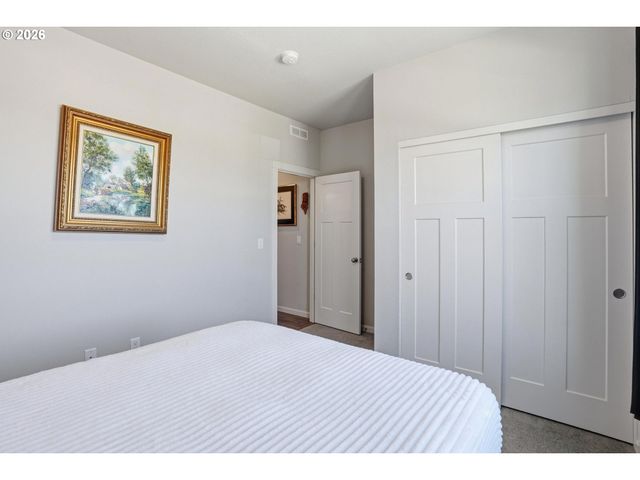 183 Ne 19TH Ave, Canby, OR 97013