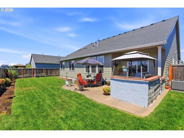 183 Ne 19TH Ave, Canby, OR 97013