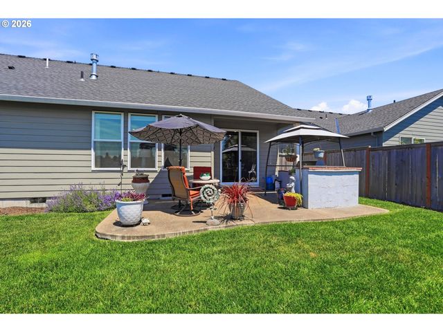 183 Ne 19TH Ave, Canby, OR 97013