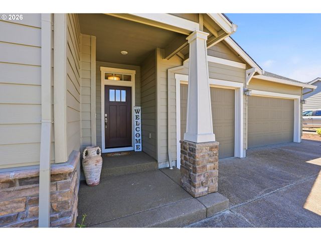 183 Ne 19TH Ave, Canby, OR 97013