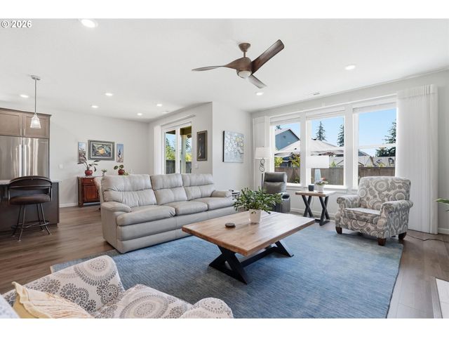 183 Ne 19TH Ave, Canby, OR 97013