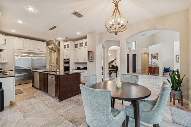 2906 W HAWTHORNE ROAD, Tampa, FL 33611