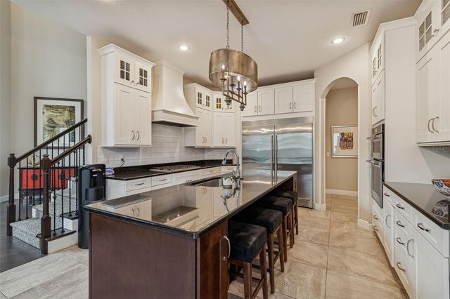 2906 W HAWTHORNE ROAD, Tampa, FL 33611