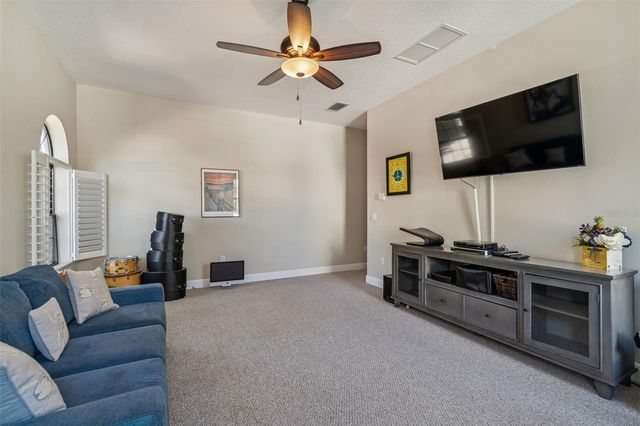 2906 W HAWTHORNE ROAD, Tampa, FL 33611