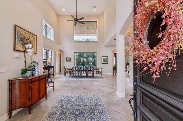 2906 W HAWTHORNE ROAD, Tampa, FL 33611