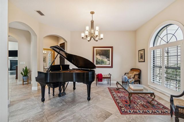 2906 W HAWTHORNE ROAD, Tampa, FL 33611