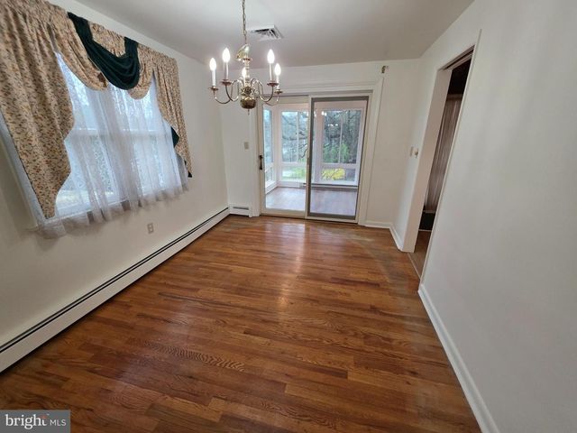 11 W SHORE DR, Camp Hill, PA 17011