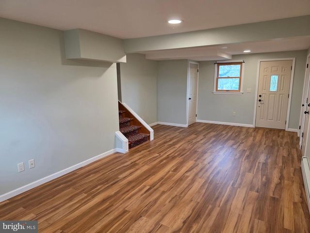 11 W SHORE DR, Camp Hill, PA 17011