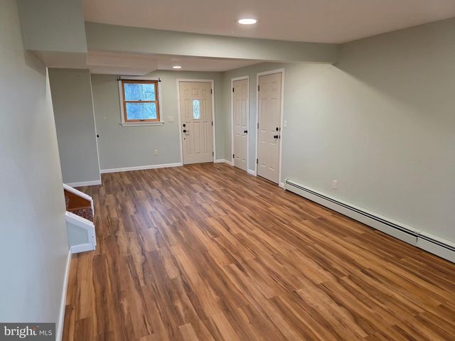 11 W SHORE DR, Camp Hill, PA 17011