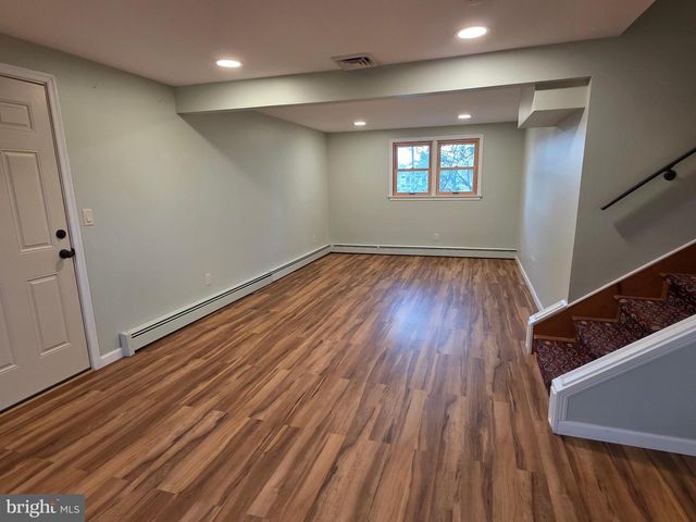 11 W SHORE DR, Camp Hill, PA 17011