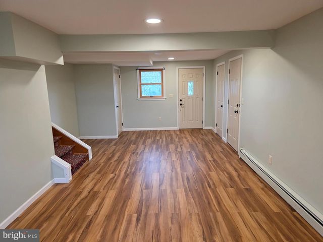 11 W SHORE DR, Camp Hill, PA 17011