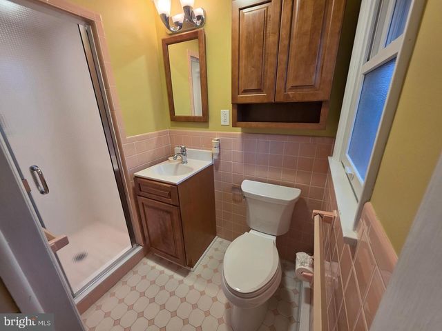 11 W SHORE DR, Camp Hill, PA 17011