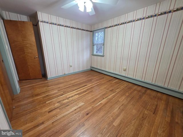 11 W SHORE DR, Camp Hill, PA 17011