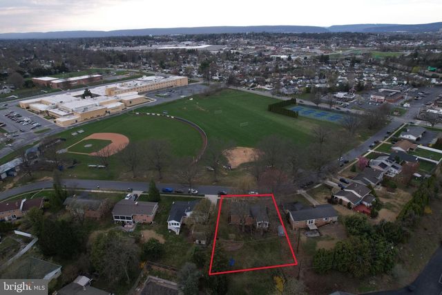 11 W SHORE DR, Camp Hill, PA 17011