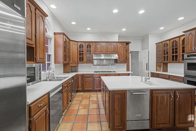 8704 WINDRUSH DR, Memphis, TN 38125