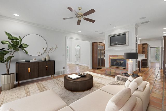 8704 WINDRUSH DR, Memphis, TN 38125