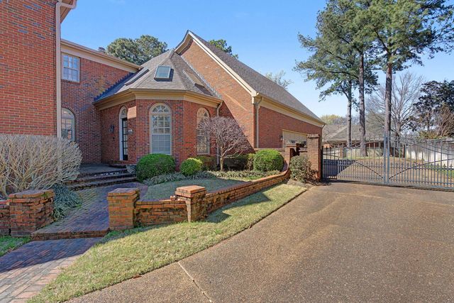 8704 WINDRUSH DR, Memphis, TN 38125