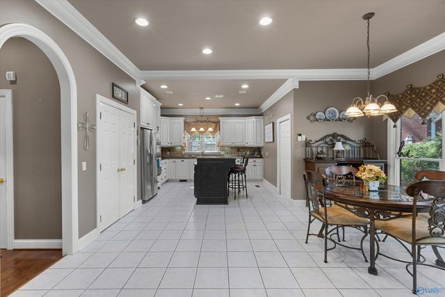 291 Dug Hill Road, Brownsboro, AL 35741