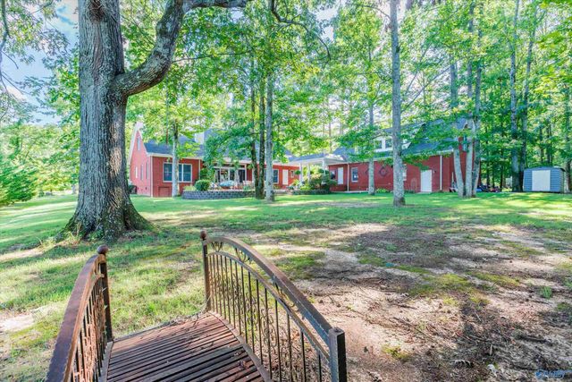 291 Dug Hill Road, Brownsboro, AL 35741