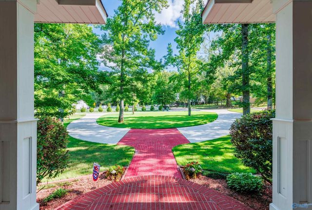 291 Dug Hill Road, Brownsboro, AL 35741