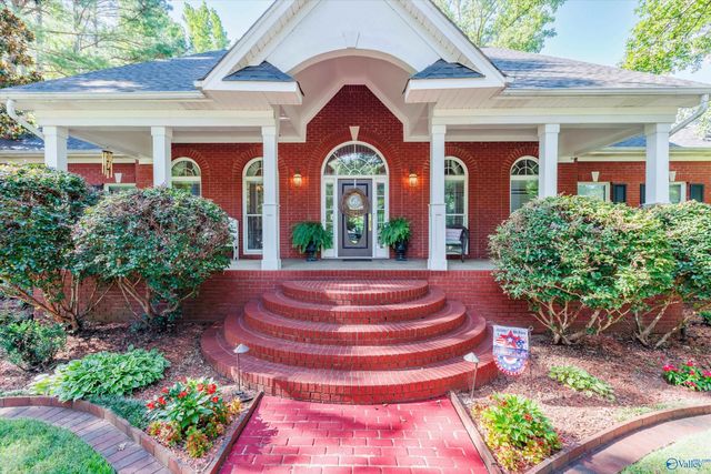 291 Dug Hill Road, Brownsboro, AL 35741