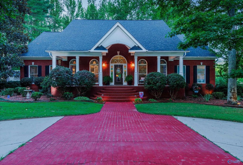 291 Dug Hill Road, Brownsboro, AL 35741