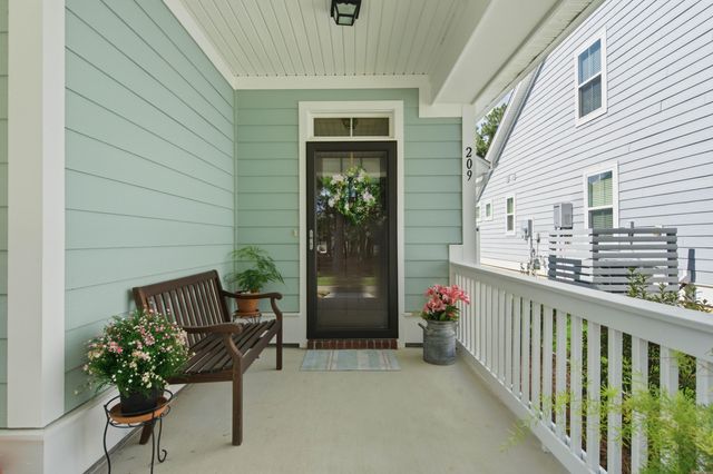 209 Blue Bonnet Street, Summerville, SC 29483