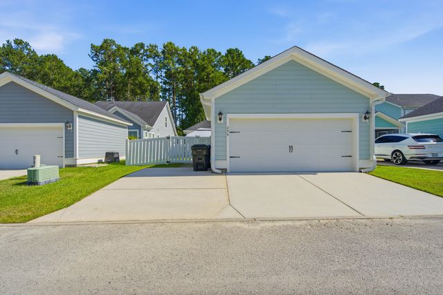 209 Blue Bonnet Street, Summerville, SC 29483