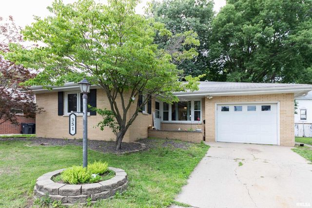 351 CHARLOTTE Street, Pekin, IL 61554