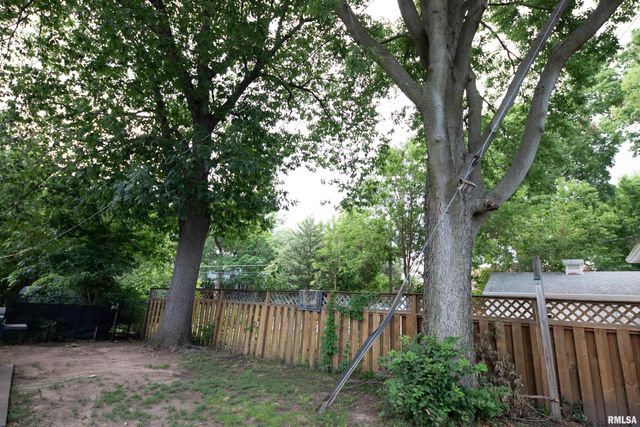 351 CHARLOTTE Street, Pekin, IL 61554
