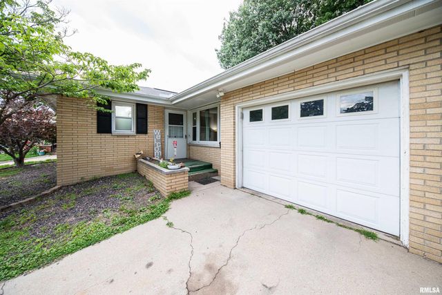 351 CHARLOTTE Street, Pekin, IL 61554