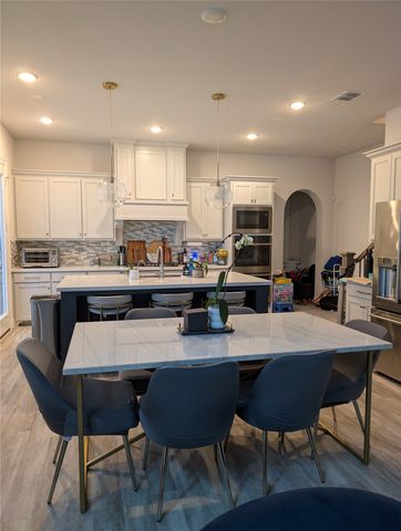 6869 Colonnade Drive, Irving, TX 75039