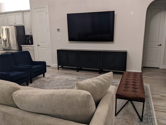 6869 Colonnade Drive, Irving, TX 75039