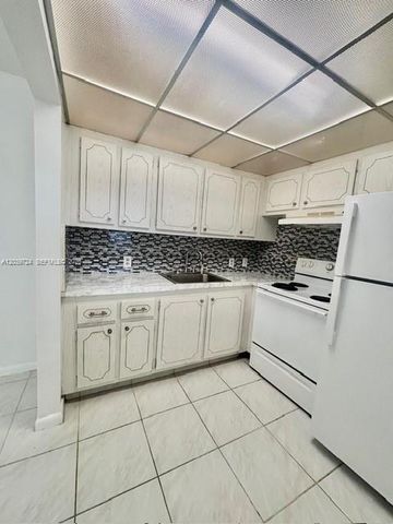 202 Mansfield E, Boca Raton, FL 33434