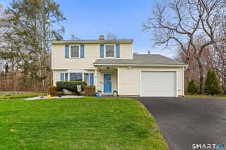 40 Sullivan Place, Bridgeport, CT 06610