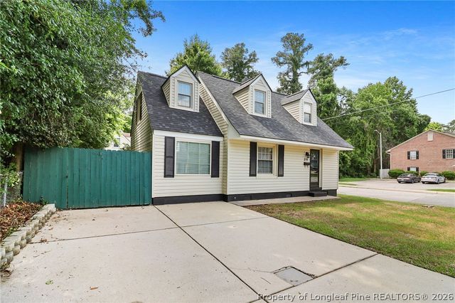 215 Hinsdale Avenue, Fayetteville, NC 28305