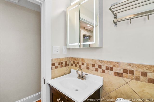 215 Hinsdale Avenue, Fayetteville, NC 28305