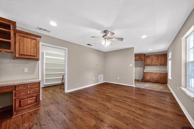 904 Bob White Ln, Whitehouse, TX 75791