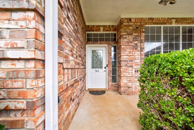 904 Bob White Ln, Whitehouse, TX 75791