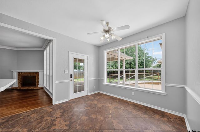 904 Bob White Ln, Whitehouse, TX 75791